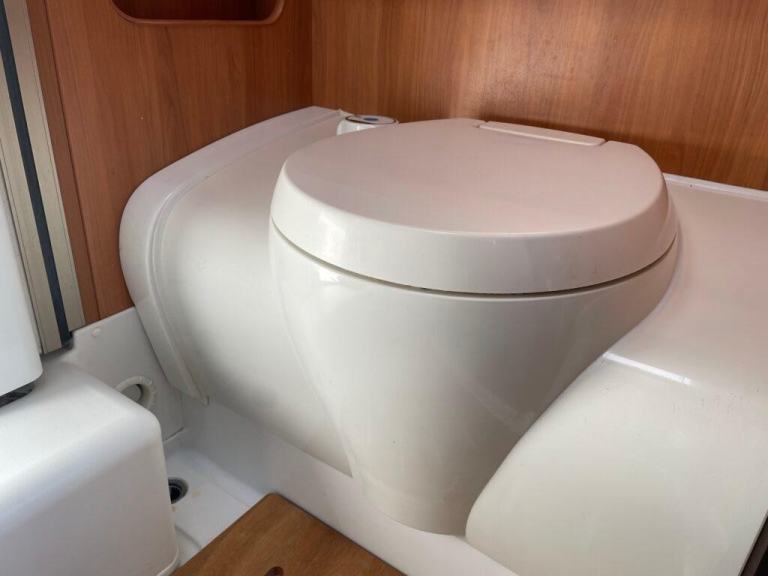 Hymer Exsis -i 578 4 Berth 4 Belt End garage 3500KG