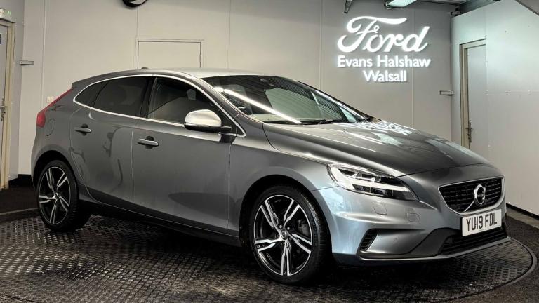 2019 Volvo V40 D2 [122] R DESIGN Edition 5dr Hatchback Diesel Manual