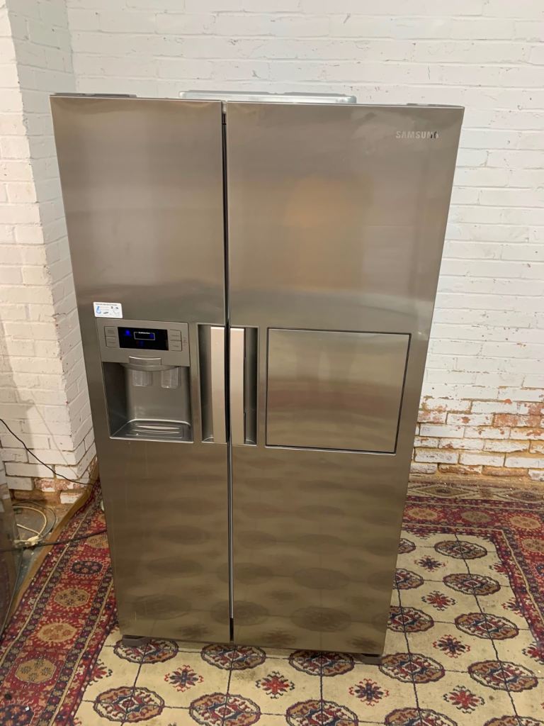 Samsung American Fridge Freezer – Silver, Good Condition