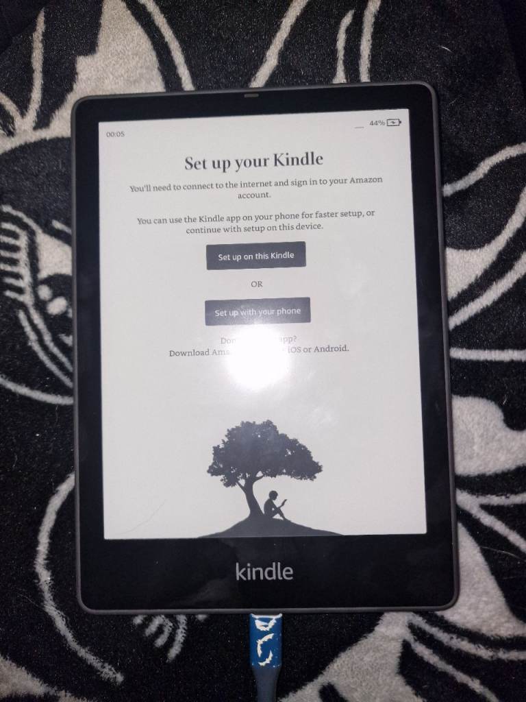 Amazon Kindle Paperwhite (11th Gen) - 6.8" Display - Like New
