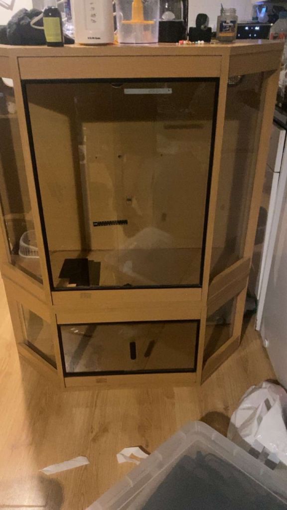 Two tier vivarium 