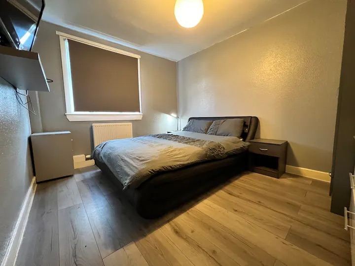 Large room for rent, Tillicoultry