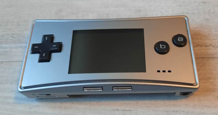 Nintendo Gameboy Micro. Silver. Boxed. Mint Condition.