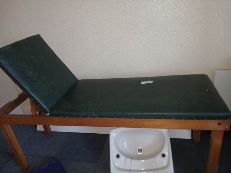 Adjustable Green Upholstered Bench/Table – Good Condition