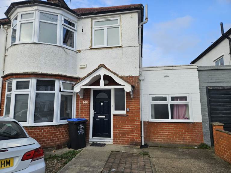 4 to 5 Bedroom house in NW10 - Zone 2