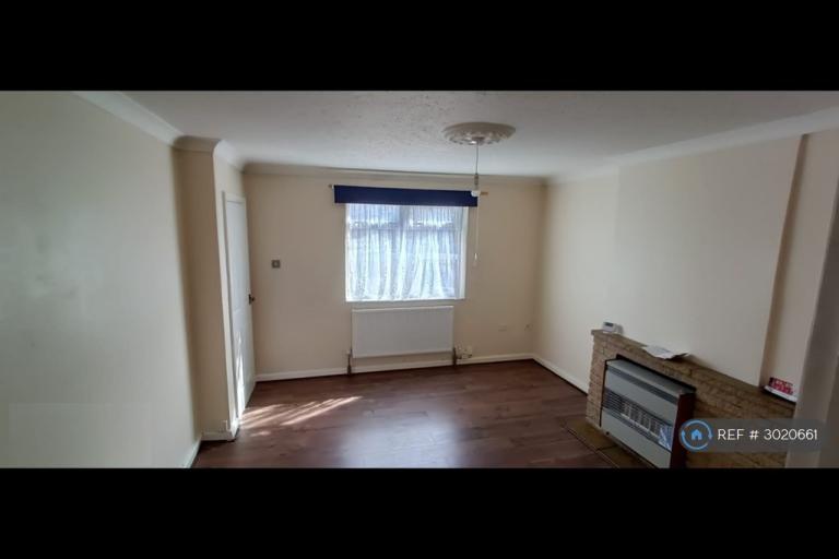 3 bedroom house in The Green, Chelmsford, CM1 (3 bed) (#3020661)