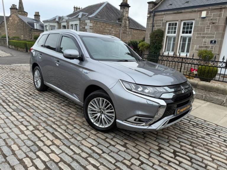 2018 Mitsubishi Outlander 2.4h TwinMotor 13.8kWh 4h SUV 5dr Petrol Plug-in Hybrid CVT 4WD Euro 6 ...