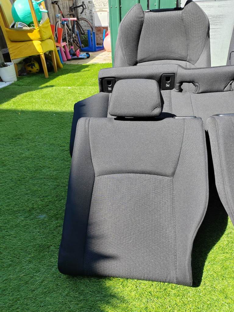 TOYOTA C-HR DYNAMIC SEATS SET FRONT AND REAR 68 PLATE. FIT 2016 - 2023