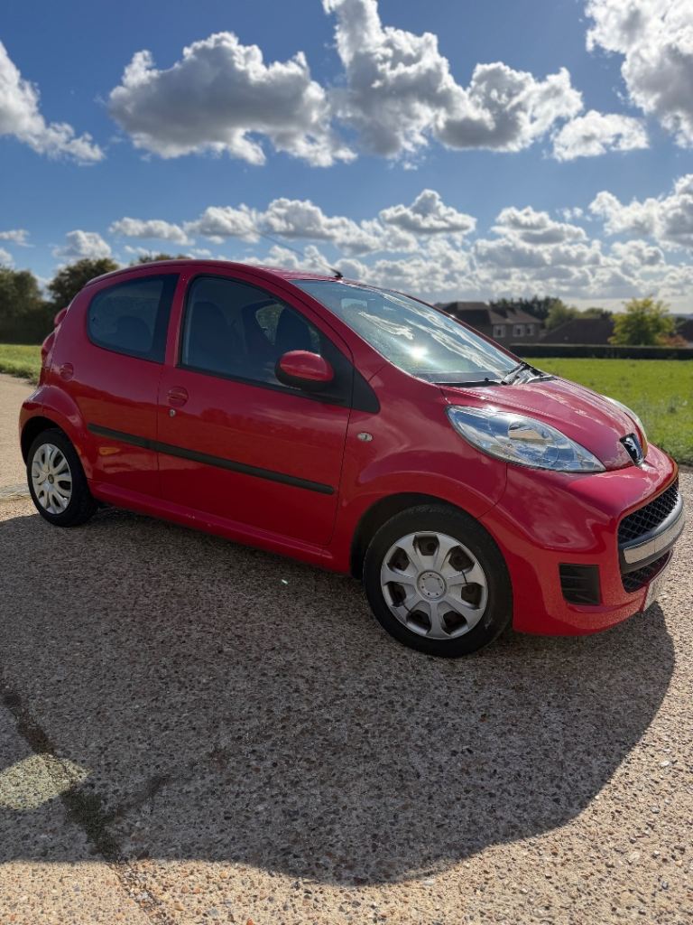 Peugeot, 107, Hatchback, 2011, Manual, 998 (cc), 5 doors ONLY 45k