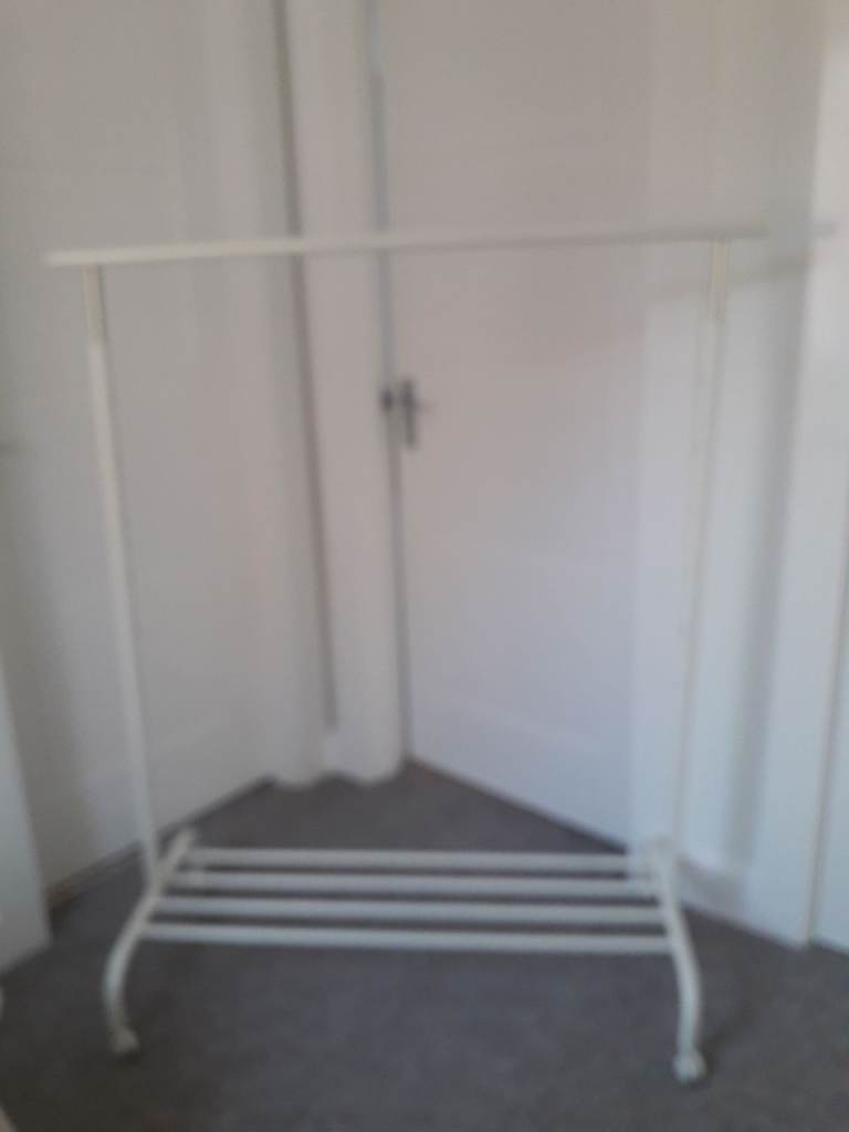 Clothes Hanging Rsil