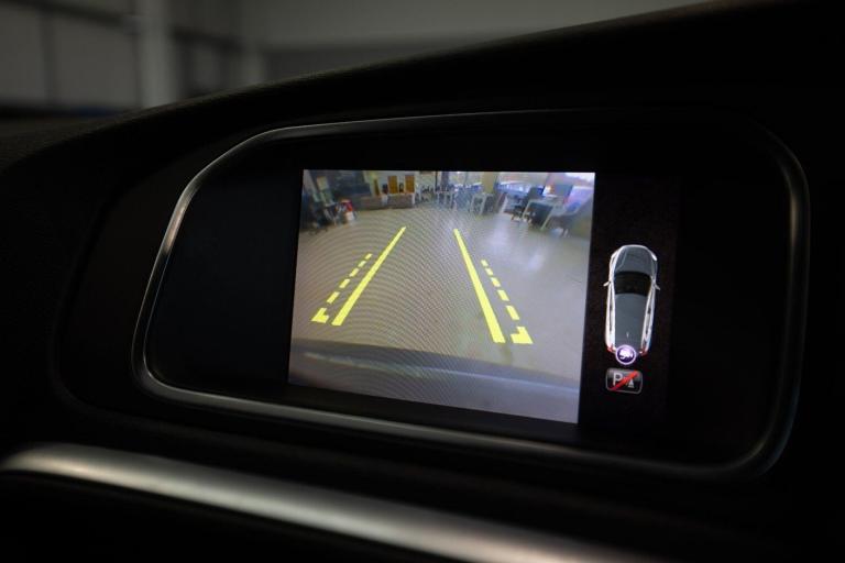 2019 Volvo V40 D2 [122] R DESIGN Edition 5dr Geartronic HATCHBACK DIESEL Automatic