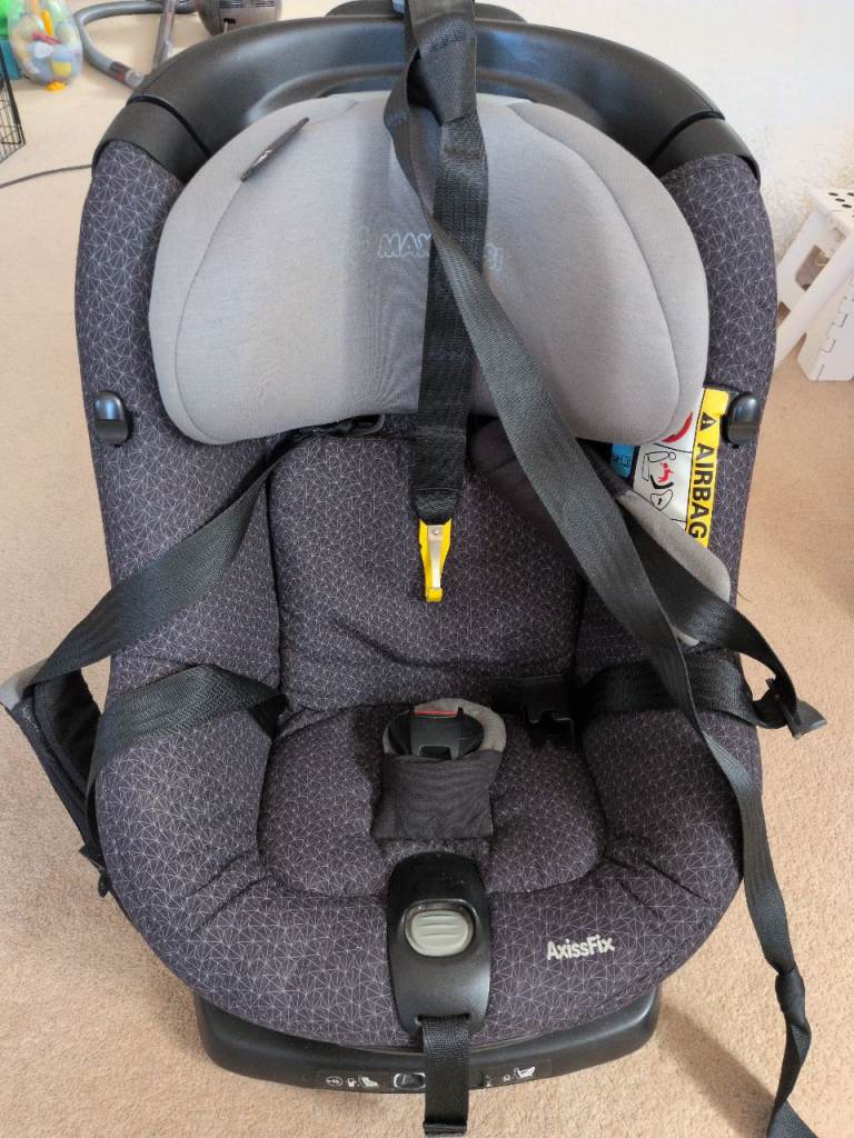 Maxi-Cosi AxissFix Car Seat – Good Condition