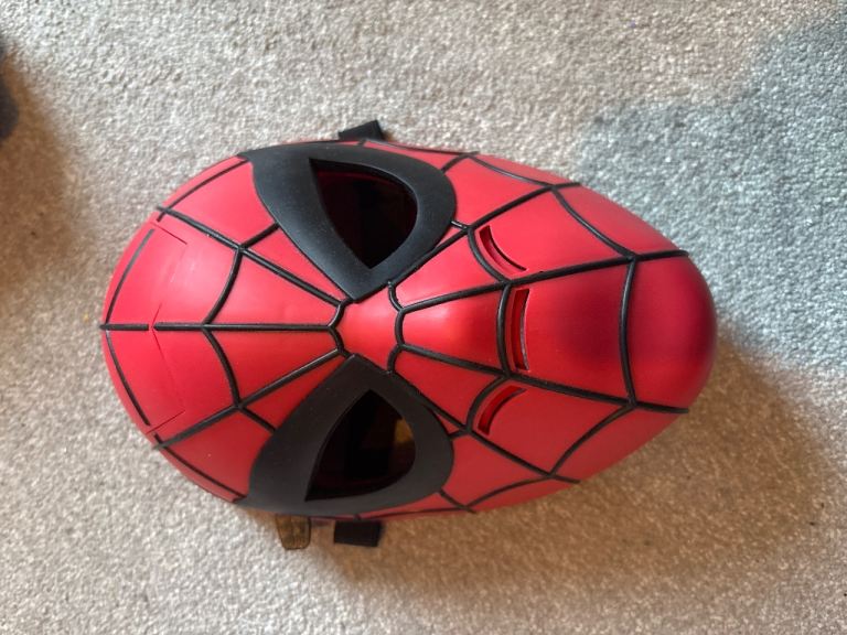 Spider-Man Light Up Mask