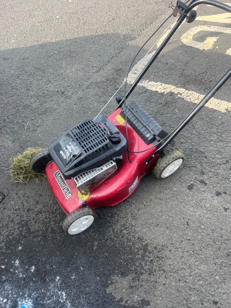 Mountfield Self-Propelled Petrol Lawn Mower – Red, Fair Condition