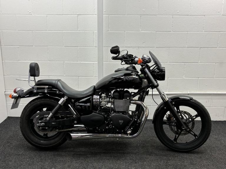 TRIUMPH SPEEDMASTER 865 ** 8760 miles - 12 Months MOT - All Keys and Books **