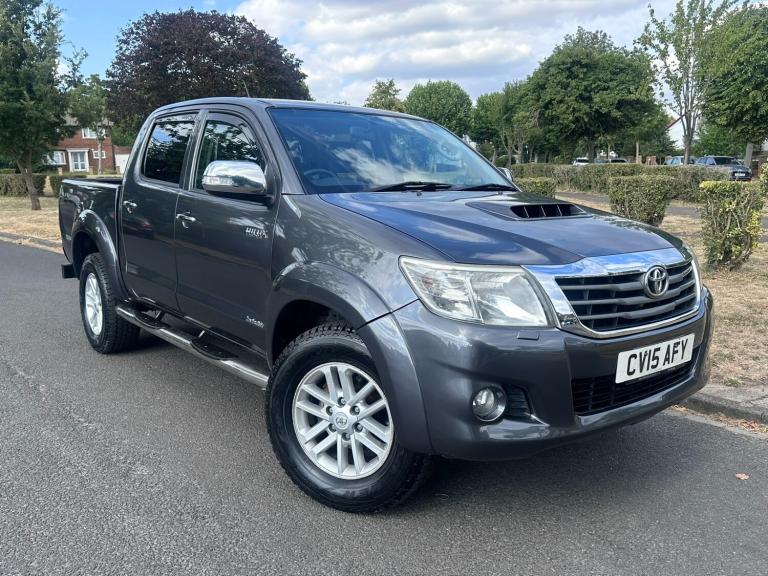 2015 Toyota Hilux Invincible [Leather] D/Cab Pick Up 3.0 D-4D 4WD 171 PICK UP Diesel Manual