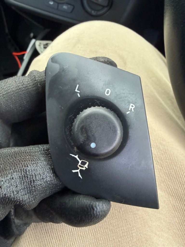 2011 seat Ibiza wing mirror dial 