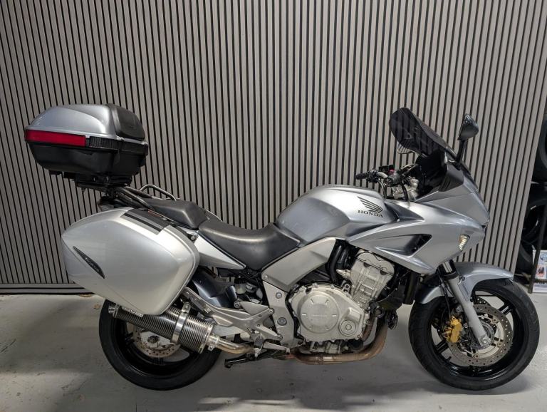 Honda CBF 1000 abs 2007 Tourer  24k miles  Full luggage  Mot August 2026  