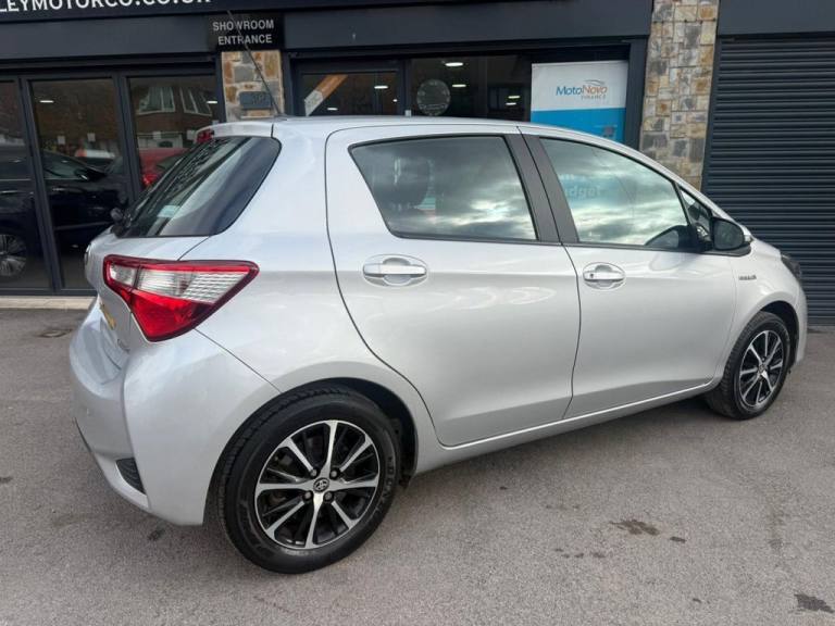 2018 Toyota Yaris 1.5 VVT-h Icon Tech Hatchback 5dr Petrol Hybrid E-CVT Euro 6 (s/s) (100 ps) Hat...