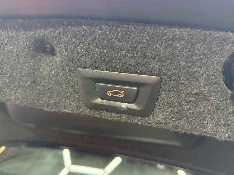 BMW M5 4.4 M5 Saloon 2011