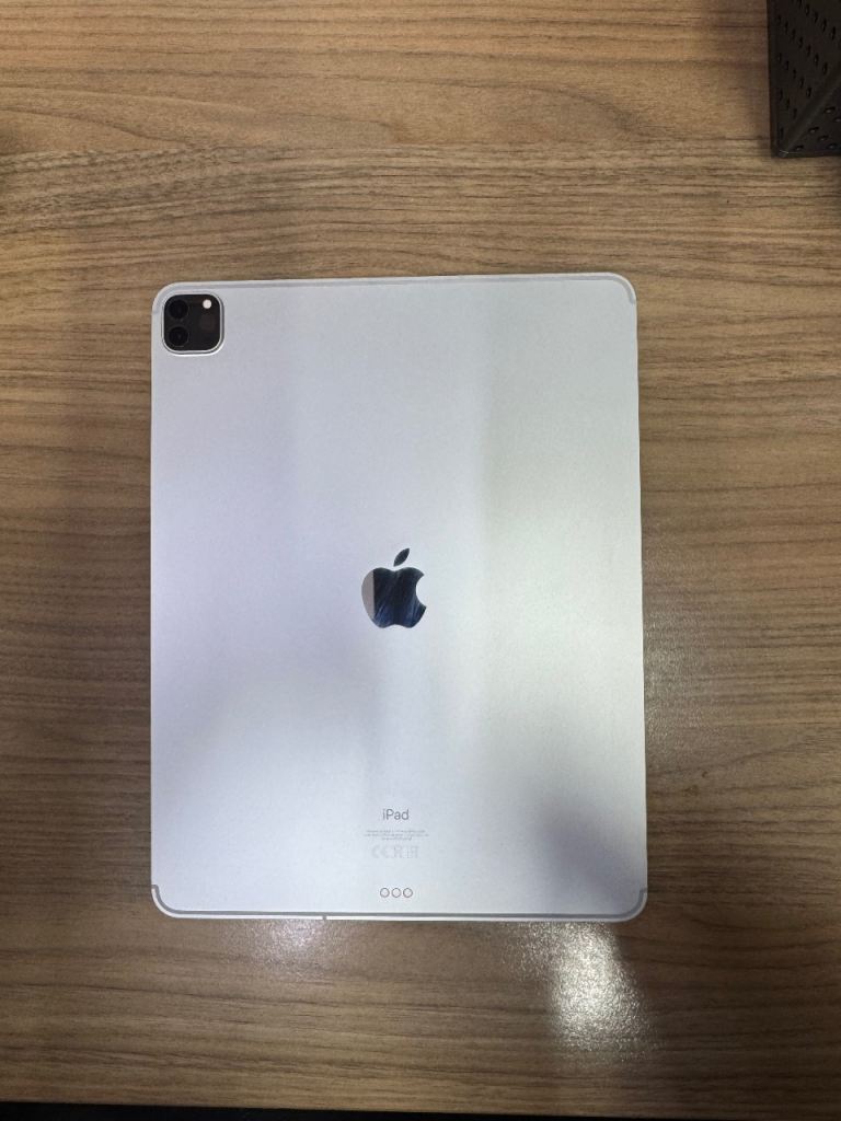 IPad Pro 12.9-inch (4th Gen) - OPEN TO SENSIBLE OFFERS
