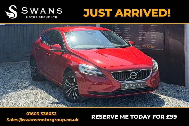 2018 Volvo V40 D3 [4 Cyl 150] Momentum 5dr HATCHBACK DIESEL Manual