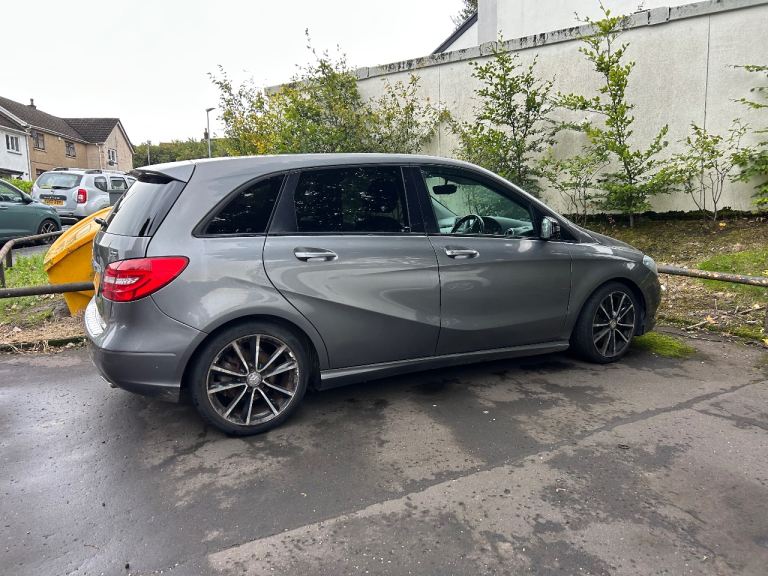 2013 Mercedes B180 manual 
