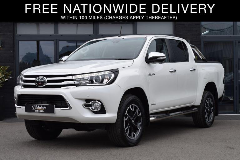 2017 Toyota Hilux 2.4 D-4D Invincible X Auto 4WD Euro 6 4dr (TSS, 3.5t) PICK UP Diesel Automatic