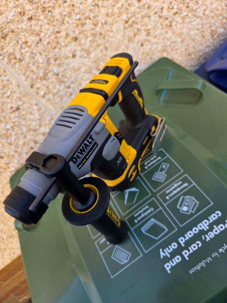 DeWalt DCH172 18V XR Ultra Compact SDS+ Cordless Rotary Hammer Drill *BODY ONLY*