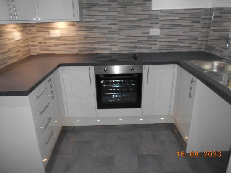 Fully Furnished 1-Bedroom Flat – Prime BD1 City-Centre Location