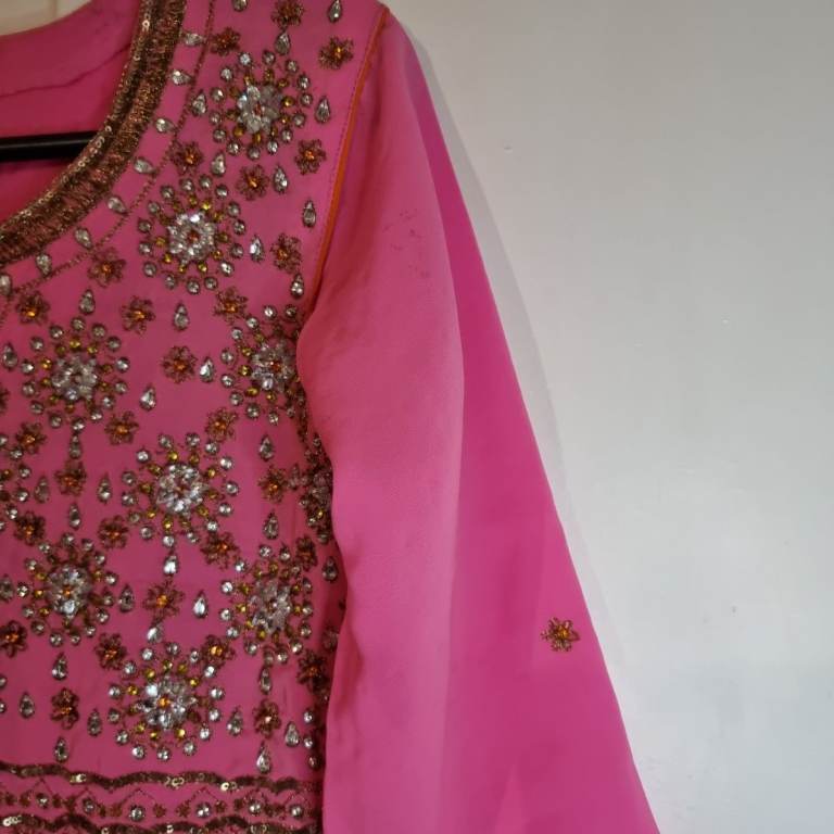 New.Baby Pink with gold embroidery kurti with heavy salwar. Asian dress wedding party.  