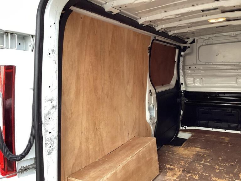 2022 Renault Trafic dCi Blue LL30 Business+ LWB L/R A/C Euro 6 LWB Panel Van Diesel Manual