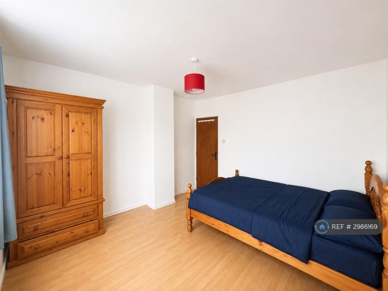 5 bedroom house in Brokesley St, London, E3 (5 bed) (#2986169)