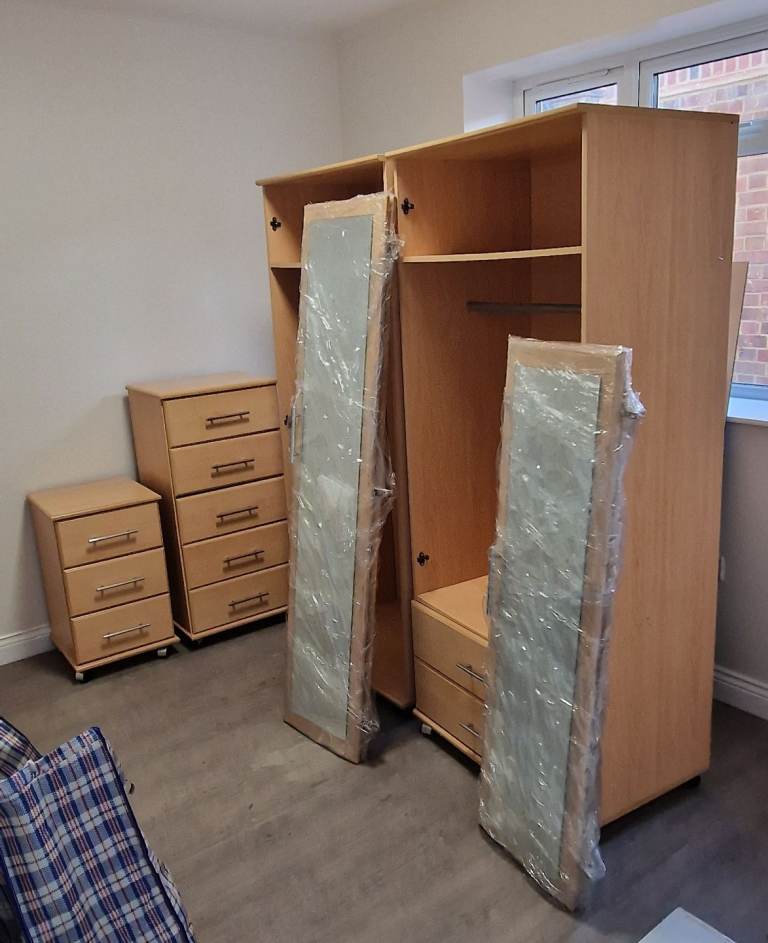 Bedroom Furniture Set