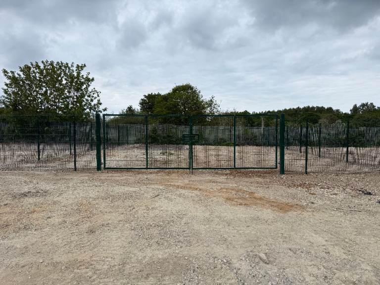 SECURE YARDS TO RENT - STORAGE/PLANT/VEHICLES/TRADE