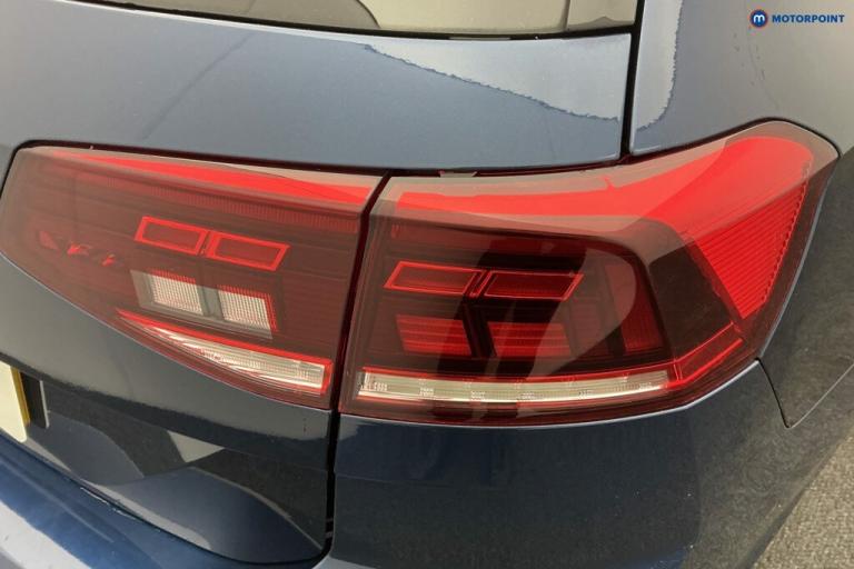 2021 Volkswagen Passat 2.0 TDI EVO SCR SE Nav 5dr ESTATE DIESEL Manual