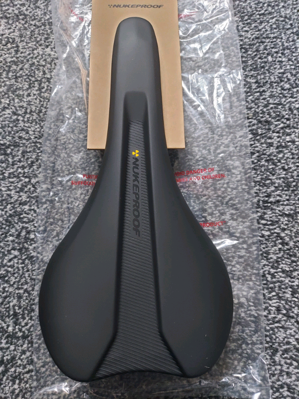 Nukeproof vector Am como cro-mo saddle Brand new black/blue 