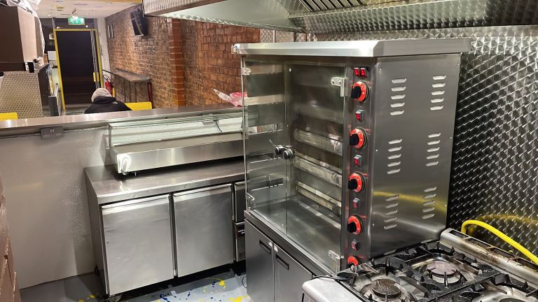 Commercial Rotisserie Oven – Excellent Condition, Only 4 Months Old