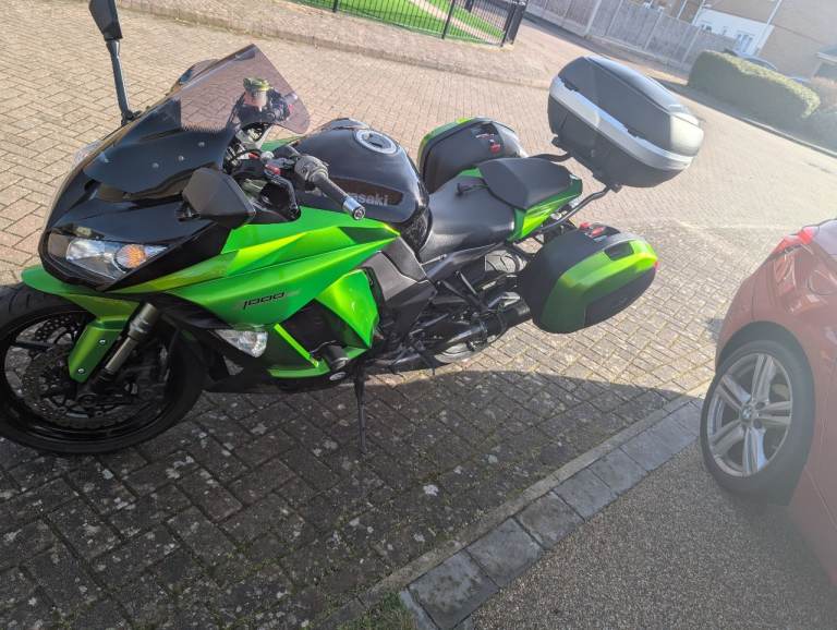 Kawasaki, Z, 2011, 1043 (cc)