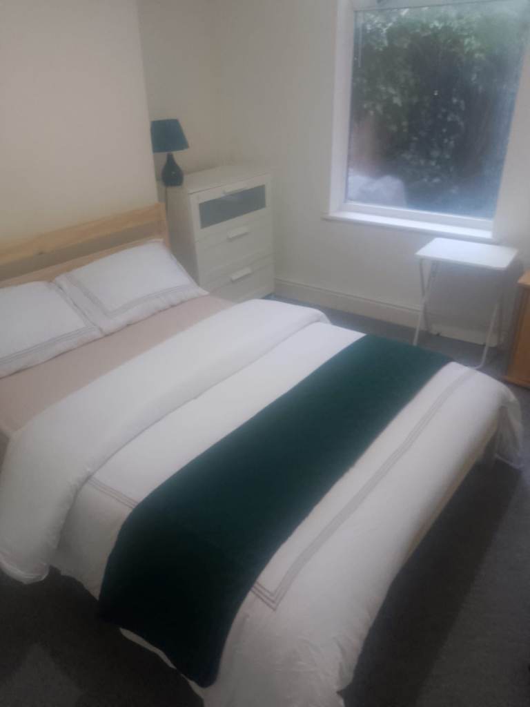 Beautiful Double Room Available