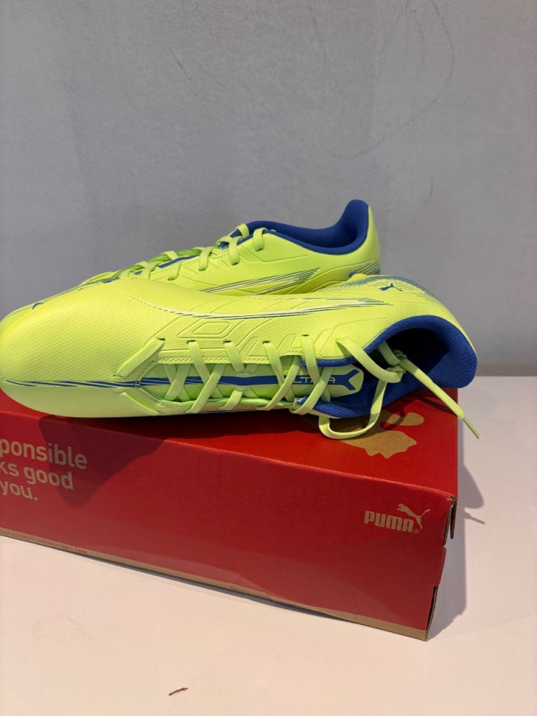 Puma Ultra 5 Play FG/AG Football Boots – Fizzy Apple/Puma White, UK 10, New