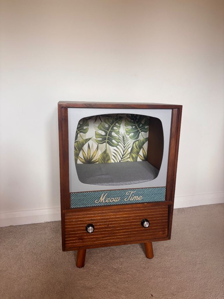 Retro cat bed 