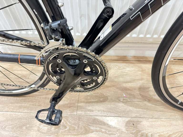 Trek madone 2.1 road bike in excellent condition all fully working 