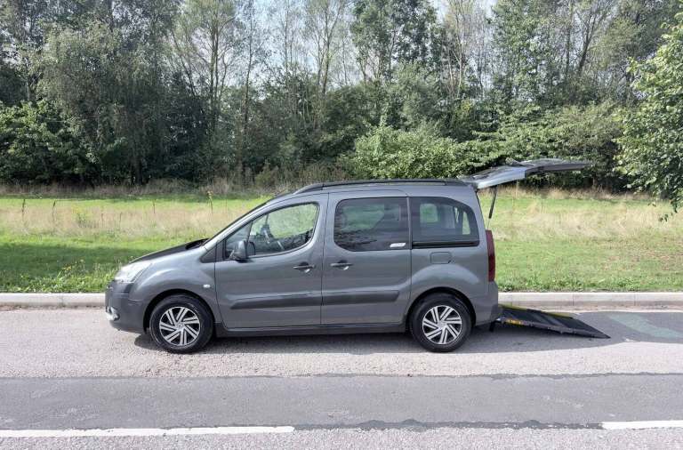 2015 Citroen Berlingo Multispace 1.6 XTR E-HDi Automatic 5 Seats WHEELCHAIR ACCESSIBLE VEHICLE WA...