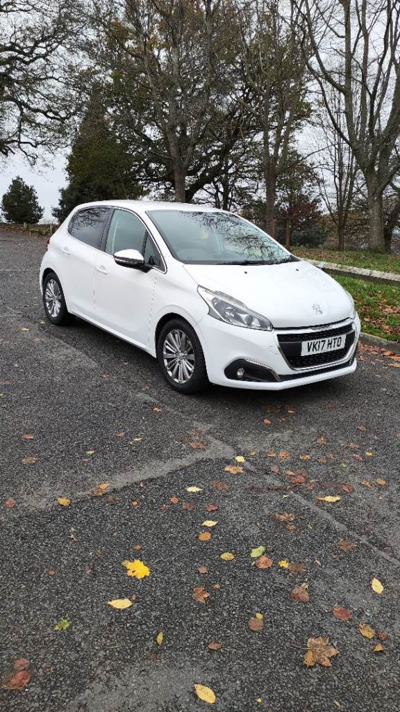 Peugeot, 208, Hatchback, 2017, Manual, 1199 (cc), 5 doors