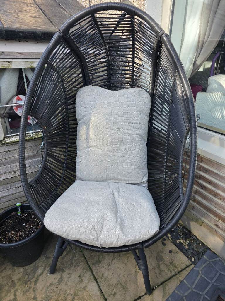 2 x garden chairs