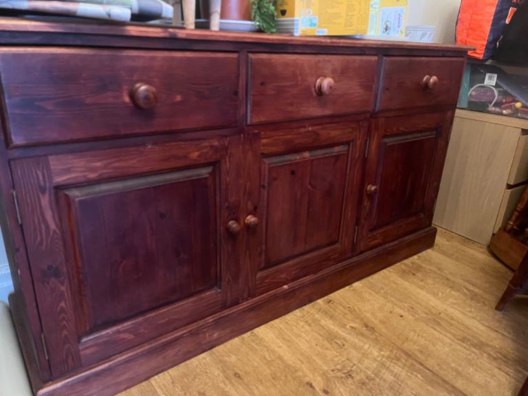 Solid wooden sideboard with 3 draws and 3 cupboards