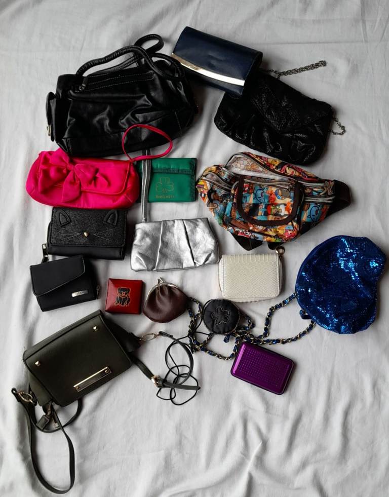 Bag and Purse Bundle. £2/£1 each or bundle £10