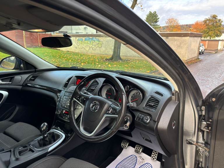 Vauxhall, INSIGNIA, Hatchback, 2010, Manual, 1956 (cc), 5 doors