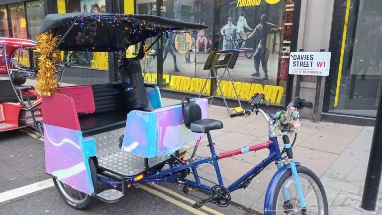 London’s Ultimate Family Rickshaw Adventure – From Marble Arch to Memories! 